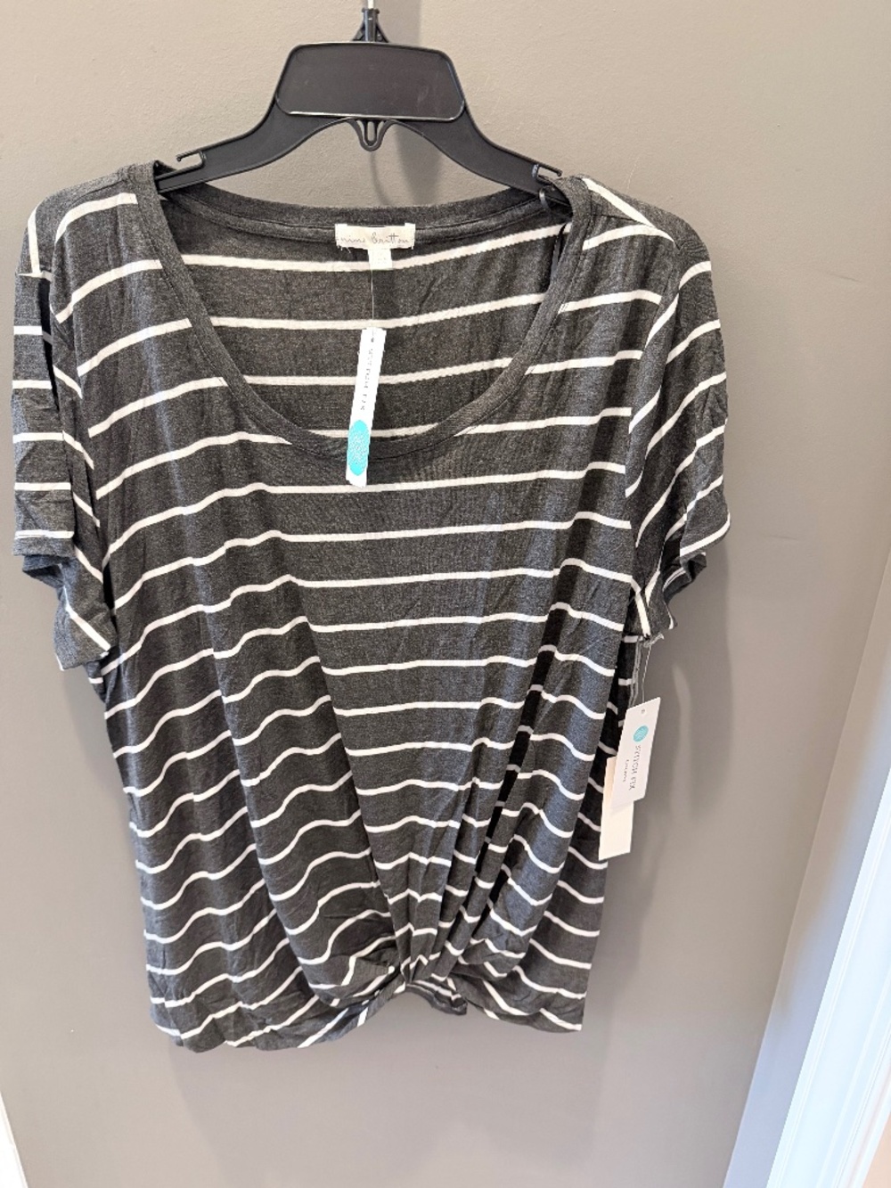 Short sleeve t-shirt in charcoal and white strips. Size 1X